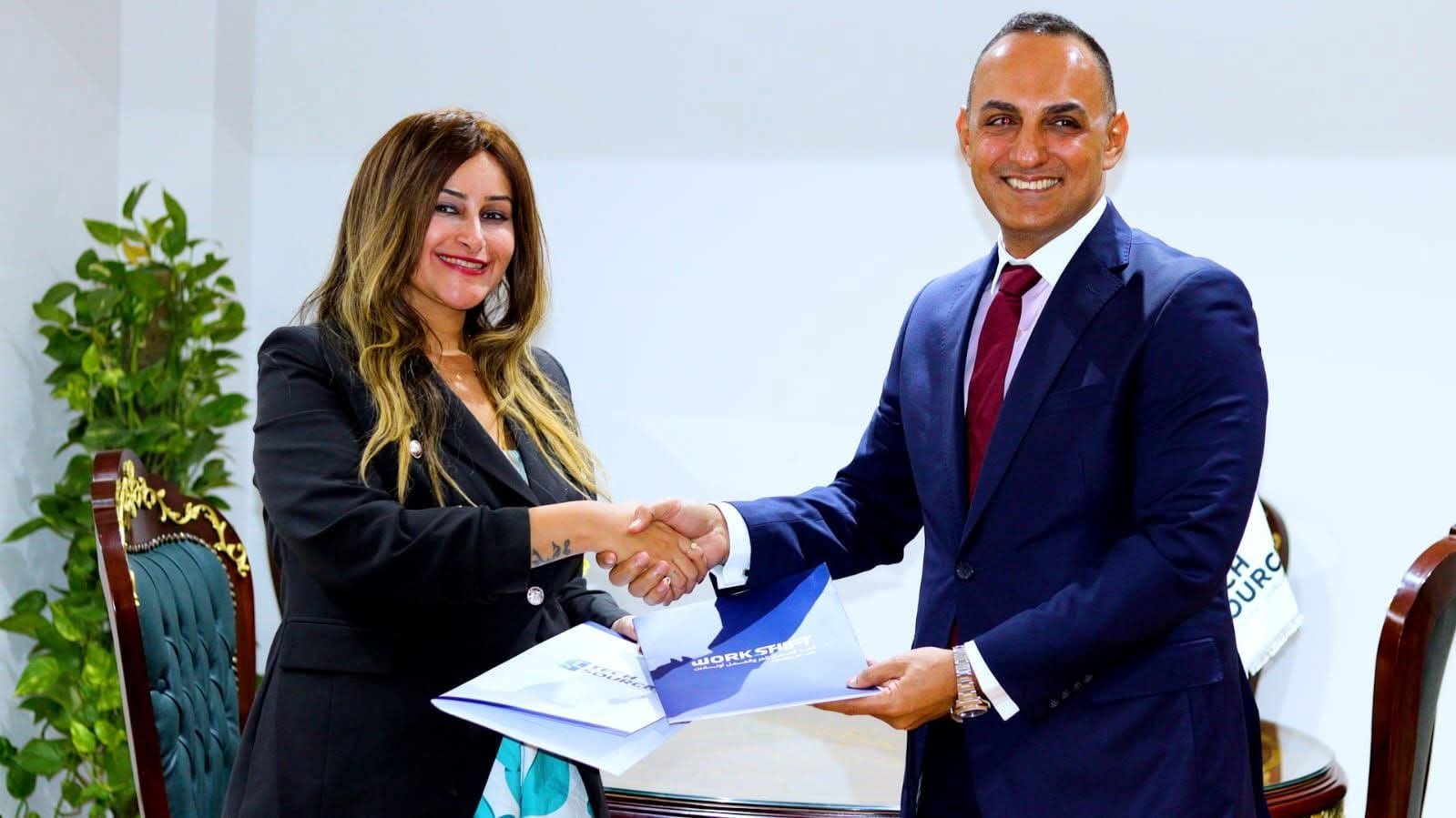 TechSource GDS وJob @ يوقعان اتفاقية تعاون لتوفير المواهب التقنية ودعم توسع الشركات الخليجية