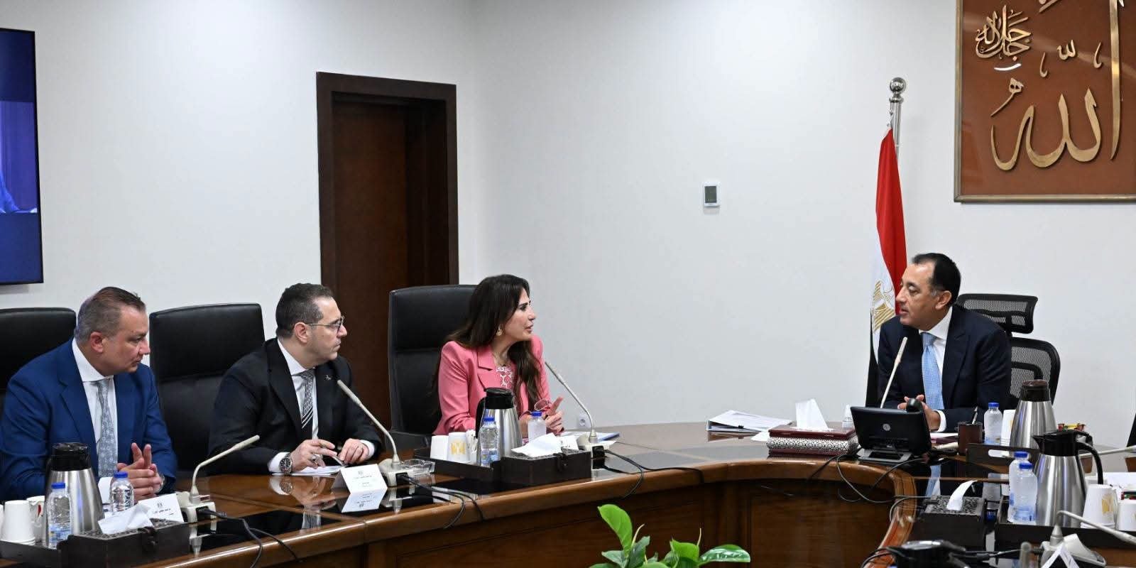رئيس الوزراء يستعرض مقترحاً لمشروع قانون الاتحاد المصري للمطورين العقاريين