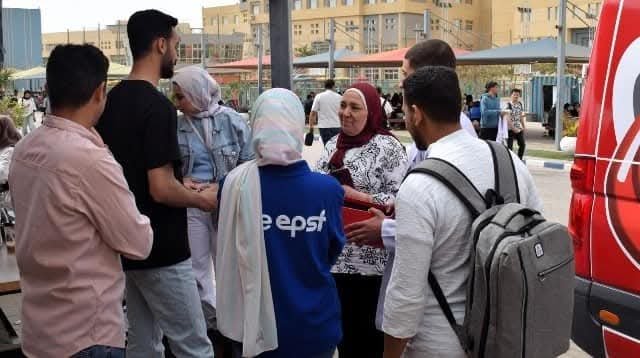 تحت شعار 