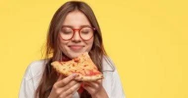 لماذا يحب البعض الأطعمة المصنعة رغم ضررها وماهو سر طريقه التصنيع