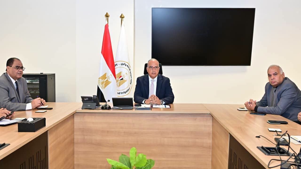 وزير الموارد المائية والري المواطن من حقه ليس فقط الاستفادة من مياه النيل، ولكن أيضًا الاستمتاع بضفافه